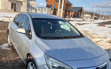 Opel Astra J, 2010 год, 570 000 рублей, 2 фотография
