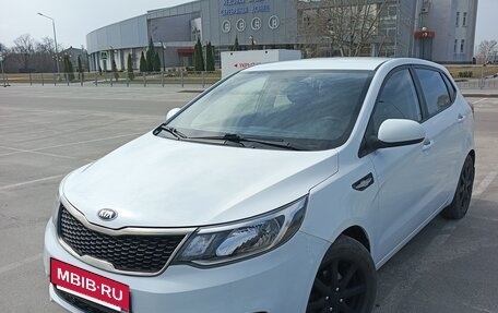 KIA Rio III рестайлинг, 2017 год, 880 000 рублей, 1 фотография