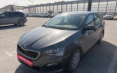 Skoda Rapid II, 2021 год, 1 650 000 рублей, 1 фотография