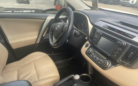 Toyota RAV4, 2014 год, 2 077 000 рублей, 12 фотография