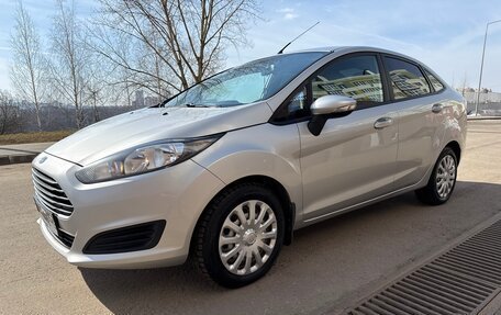 Ford Fiesta, 2015 год, 699 999 рублей, 2 фотография