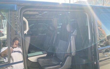 Volkswagen Multivan T5, 2009 год, 1 850 000 рублей, 10 фотография