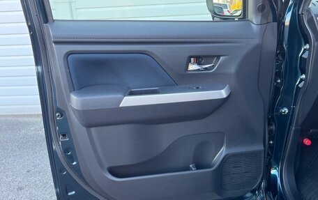 Toyota Roomy I, 2023 год, 1 050 000 рублей, 16 фотография