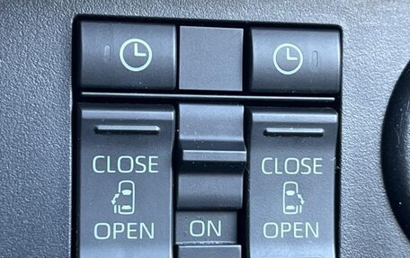 Toyota Roomy I, 2023 год, 1 050 000 рублей, 19 фотография