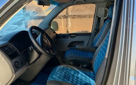 Volkswagen Caravelle T5, 2009 год, 1 450 000 рублей, 9 фотография