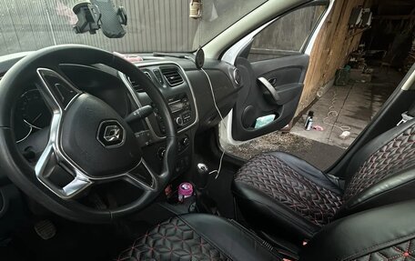 Renault Logan II, 2020 год, 940 000 рублей, 5 фотография