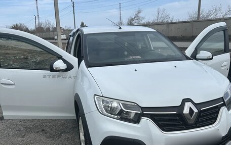 Renault Logan II, 2020 год, 940 000 рублей, 7 фотография