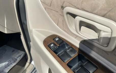 Nissan Liberty, 2001 год, 499 999 рублей, 22 фотография