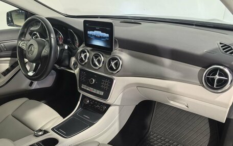 Mercedes-Benz GLA, 2017 год, 2 590 000 рублей, 18 фотография