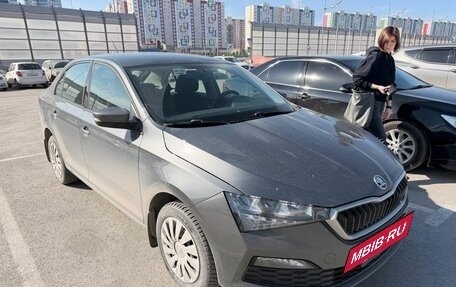 Skoda Rapid II, 2021 год, 1 650 000 рублей, 2 фотография