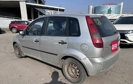 Ford Fiesta, 2005 год, 289 000 рублей, 2 фотография
