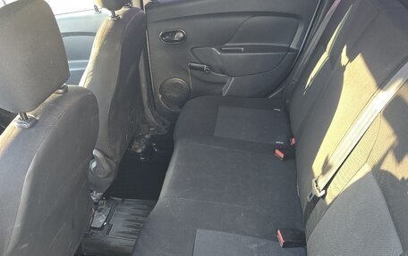 Renault Logan II, 2015 год, 410 000 рублей, 6 фотография