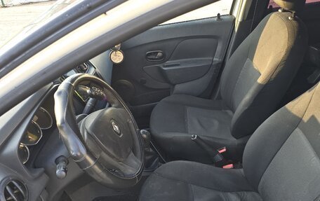 Renault Logan II, 2015 год, 410 000 рублей, 5 фотография