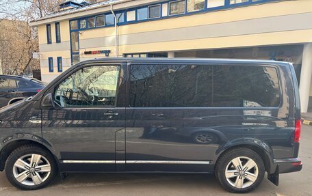 Volkswagen Multivan T6 рестайлинг, 2019 год, 4 200 000 рублей, 16 фотография