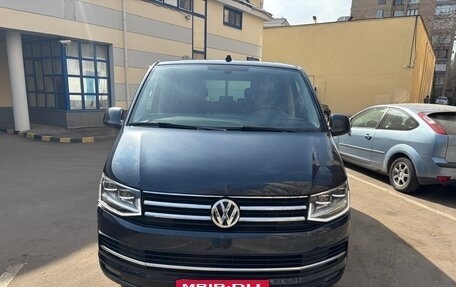 Volkswagen Multivan T6 рестайлинг, 2019 год, 4 200 000 рублей, 17 фотография