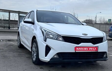 KIA Rio IV, 2021 год, 1 400 000 рублей, 2 фотография