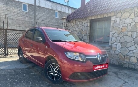 Renault Logan II, 2018 год, 880 000 рублей, 1 фотография