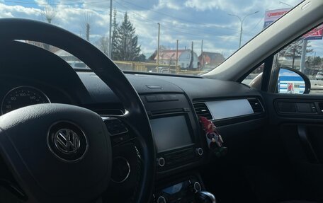 Volkswagen Touareg III, 2011 год, 1 850 000 рублей, 6 фотография