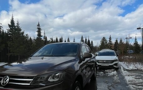 Volkswagen Touareg III, 2011 год, 1 850 000 рублей, 2 фотография