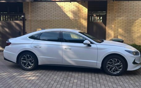 Hyundai Sonata VIII, 2020 год, 2 170 000 рублей, 2 фотография