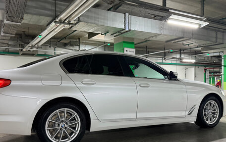 BMW 5 серия, 2019 год, 3 300 000 рублей, 21 фотография