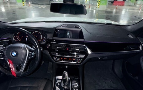 BMW 5 серия, 2019 год, 3 300 000 рублей, 14 фотография