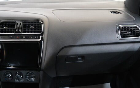 Volkswagen Polo VI (EU Market), 2010 год, 599 000 рублей, 17 фотография