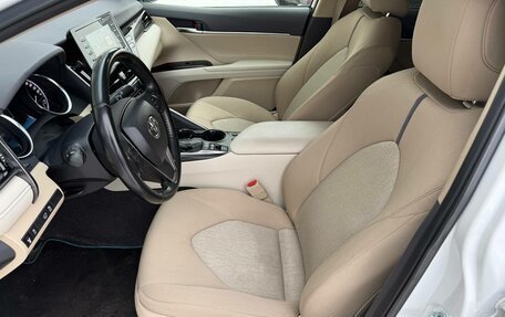 Toyota Camry, 2022 год, 3 536 000 рублей, 10 фотография