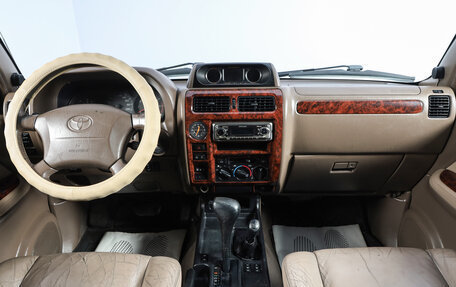 Toyota Land Cruiser Prado 90 рестайлинг, 2001 год, 1 349 000 рублей, 13 фотография