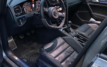 Volkswagen Golf R VII, 2019 год, 2 800 000 рублей, 8 фотография