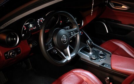 Alfa Romeo Giulia II, 2019 год, 3 500 000 рублей, 9 фотография