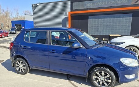 Skoda Fabia II, 2013 год, 620 000 рублей, 2 фотография