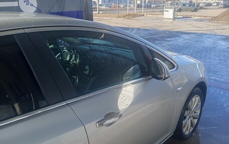 Opel Astra J, 2012 год, 750 000 рублей, 11 фотография