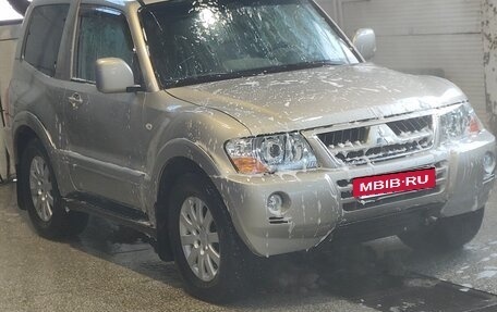 Mitsubishi Pajero III рестайлинг, 2005 год, 1 380 000 рублей, 19 фотография