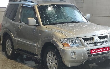 Mitsubishi Pajero III рестайлинг, 2005 год, 1 380 000 рублей, 20 фотография