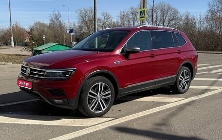 Volkswagen Tiguan II, 2019 год, 3 600 000 рублей, 1 фотография