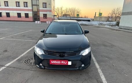 Toyota Camry, 2015 год, 1 850 000 рублей, 2 фотография