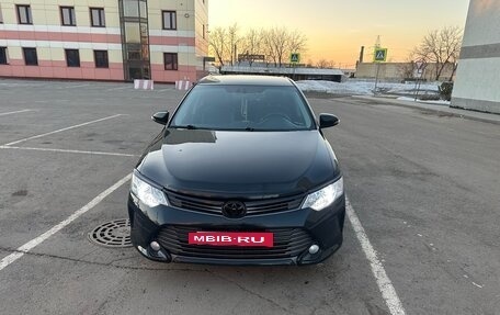 Toyota Camry, 2015 год, 1 850 000 рублей, 10 фотография