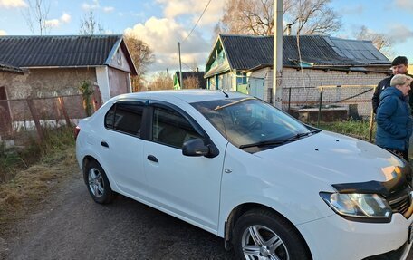 Renault Logan II, 2016 год, 750 000 рублей, 4 фотография