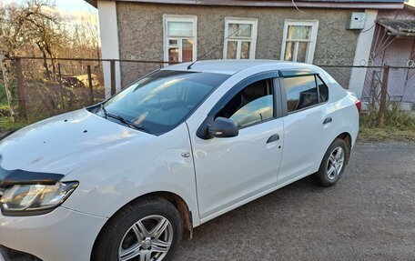 Renault Logan II, 2016 год, 750 000 рублей, 2 фотография