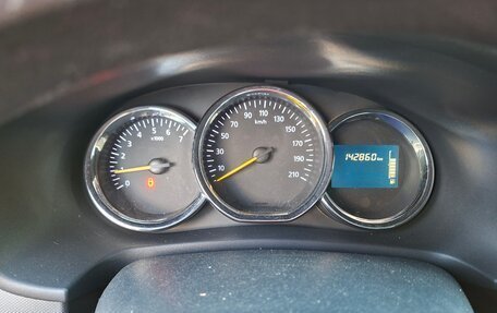 Renault Logan II, 2016 год, 750 000 рублей, 5 фотография