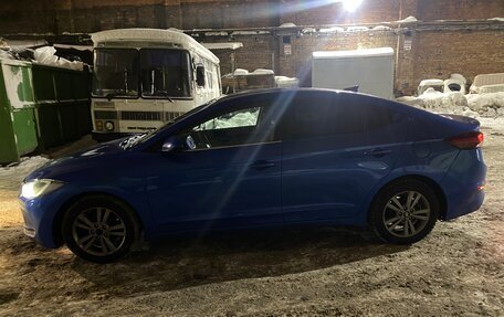 Hyundai Elantra VI рестайлинг, 2017 год, 715 000 рублей, 4 фотография