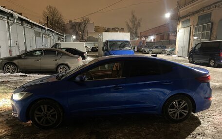 Hyundai Elantra VI рестайлинг, 2017 год, 715 000 рублей, 10 фотография