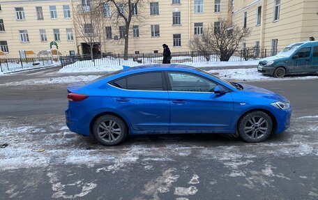 Hyundai Elantra VI рестайлинг, 2017 год, 715 000 рублей, 11 фотография