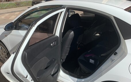 Hyundai Solaris II рестайлинг, 2018 год, 850 000 рублей, 12 фотография