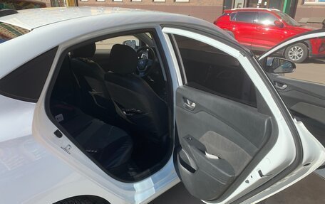 Hyundai Solaris II рестайлинг, 2018 год, 850 000 рублей, 13 фотография