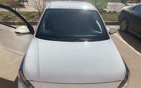 Hyundai Solaris II рестайлинг, 2018 год, 850 000 рублей, 24 фотография