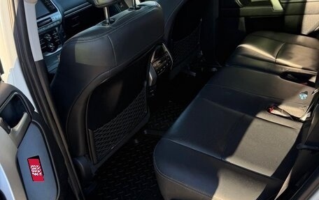 Toyota Land Cruiser Prado 150 рестайлинг 2, 2020 год, 3 750 000 рублей, 7 фотография