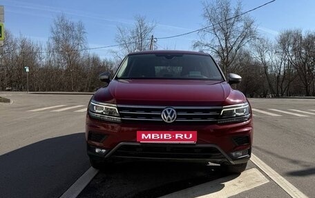 Volkswagen Tiguan II, 2019 год, 3 600 000 рублей, 2 фотография