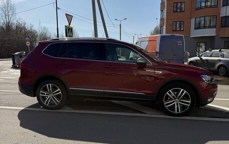 Volkswagen Tiguan II, 2019 год, 3 600 000 рублей, 7 фотография